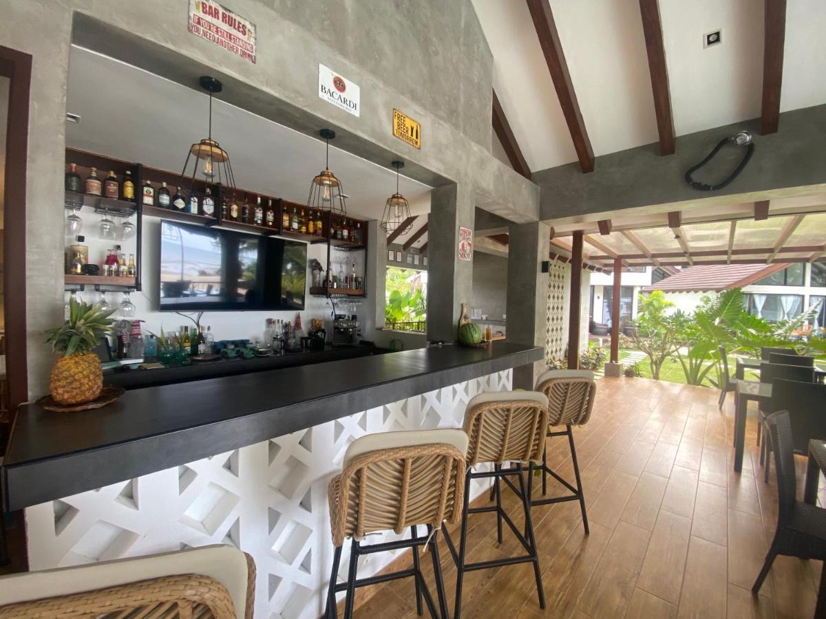 Amila Dive Beach Resort Sipalay Buitenkant foto