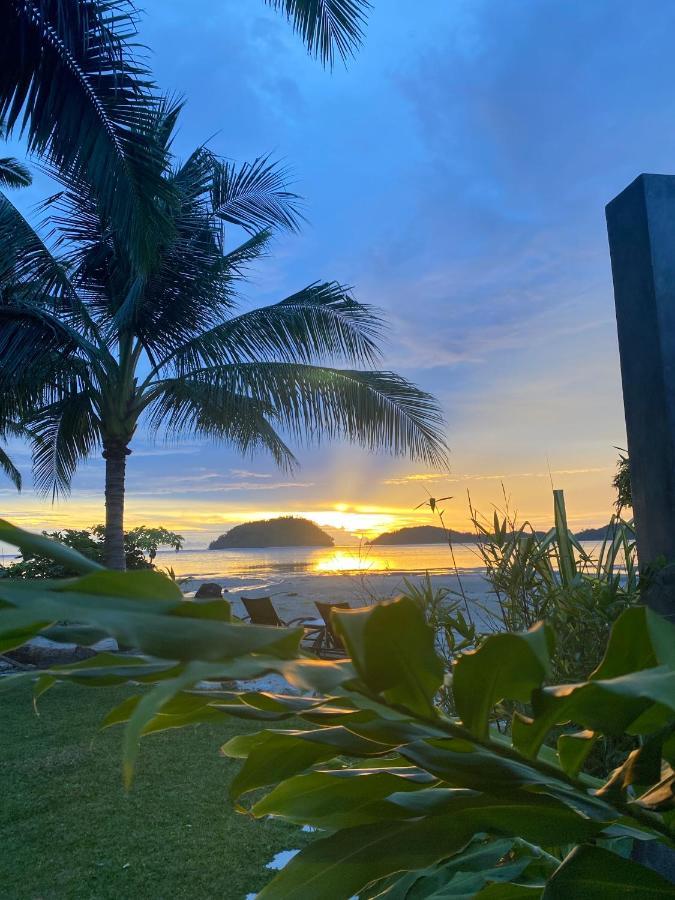 Amila Dive Beach Resort Sipalay Buitenkant foto