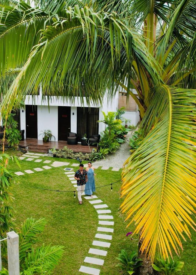 Amila Dive Beach Resort Sipalay Buitenkant foto