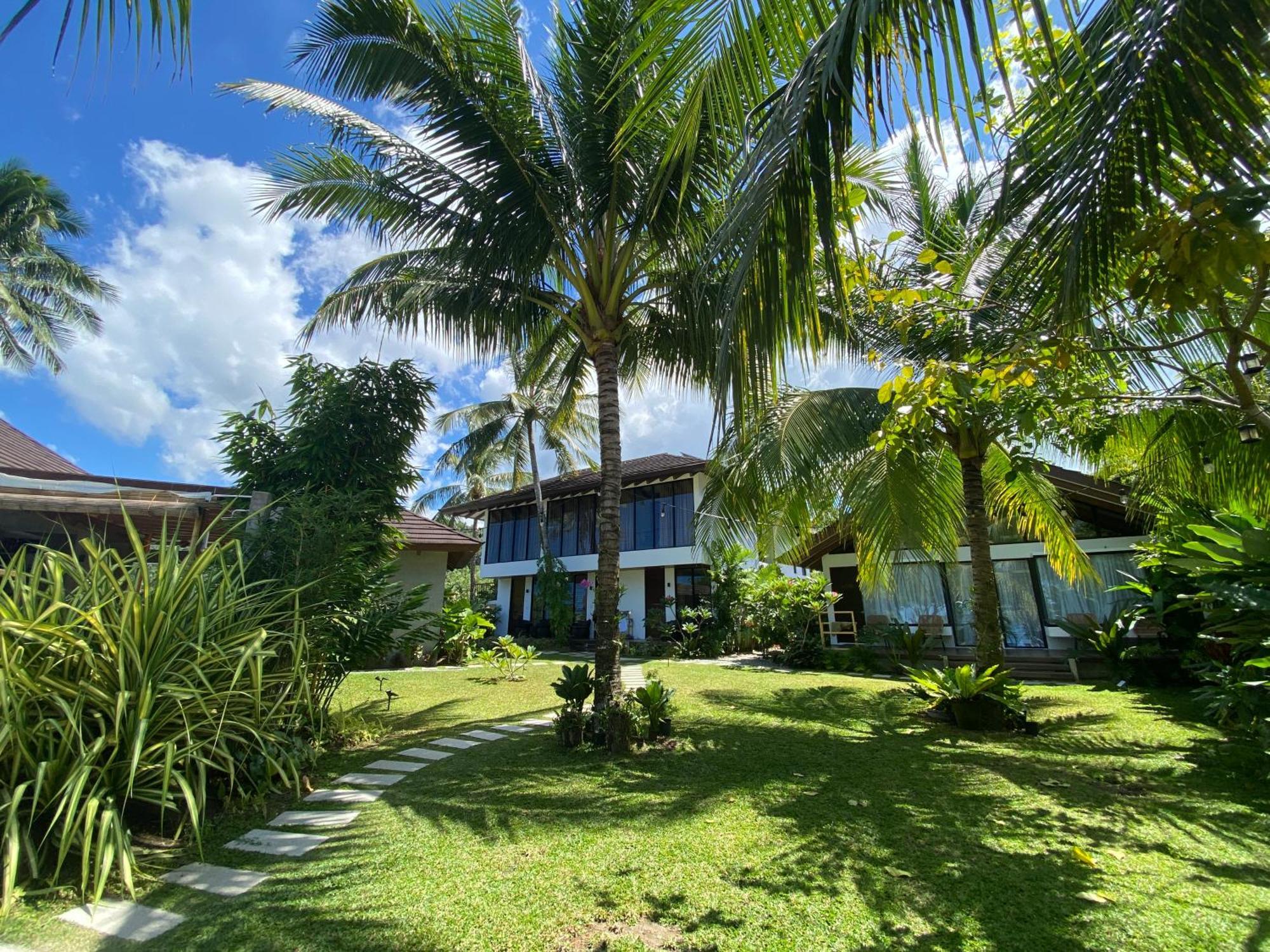Amila Dive Beach Resort Sipalay Buitenkant foto